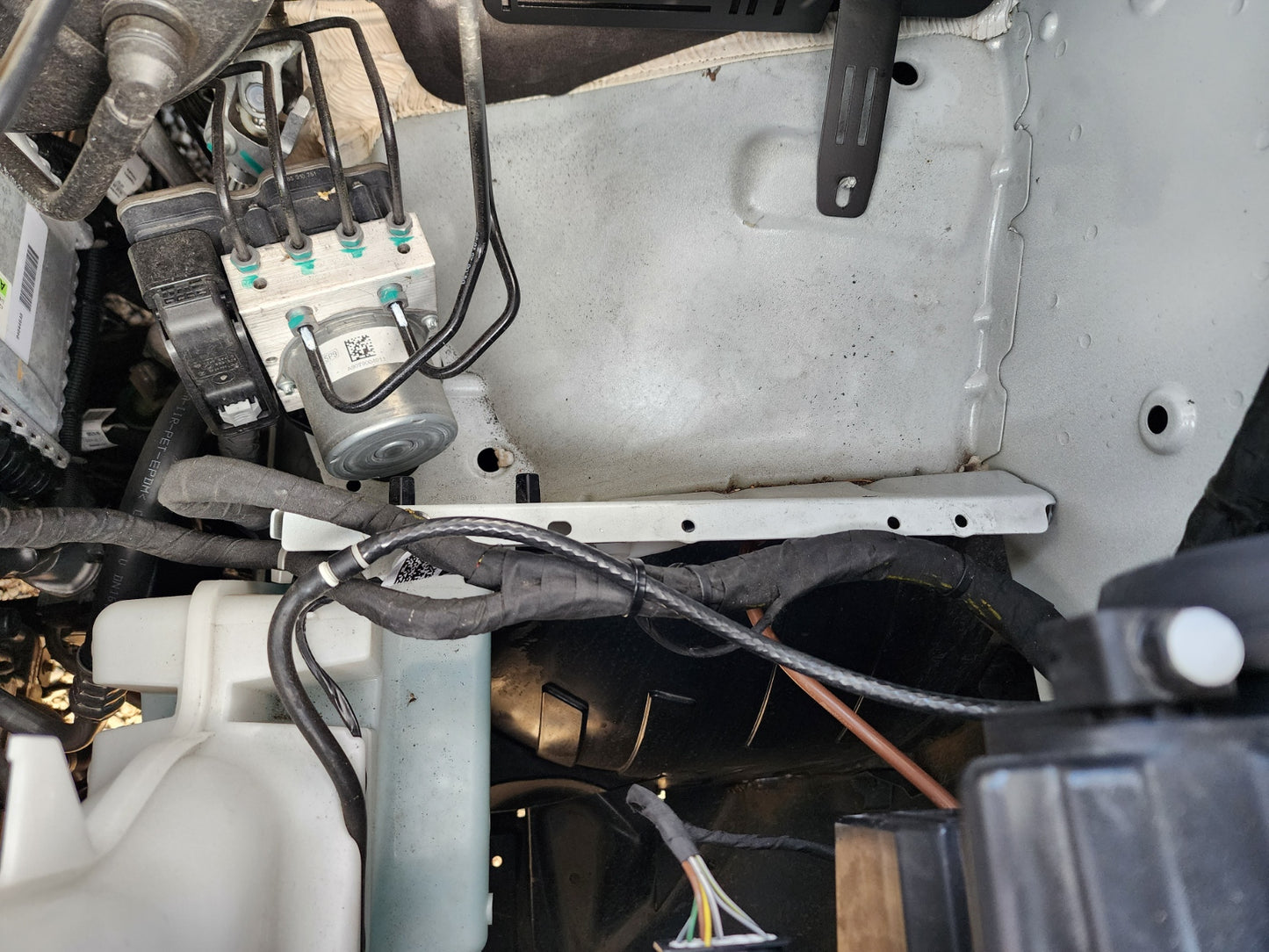 The Engine Grid Mercedes Sprinter Van (FIREWALL 2PC)