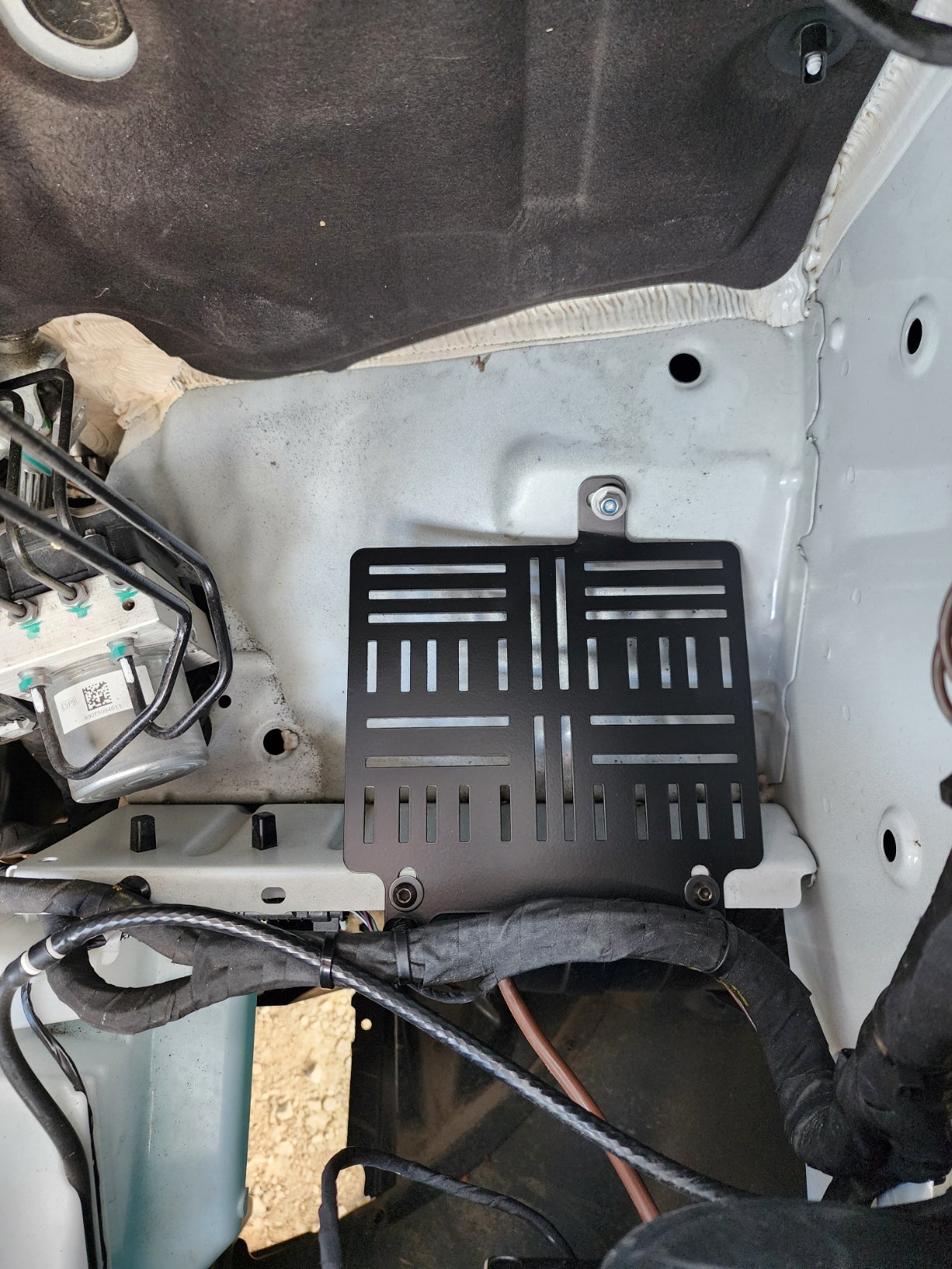 The Engine Grid Mercedes Sprinter Van (LOWER 1PC)