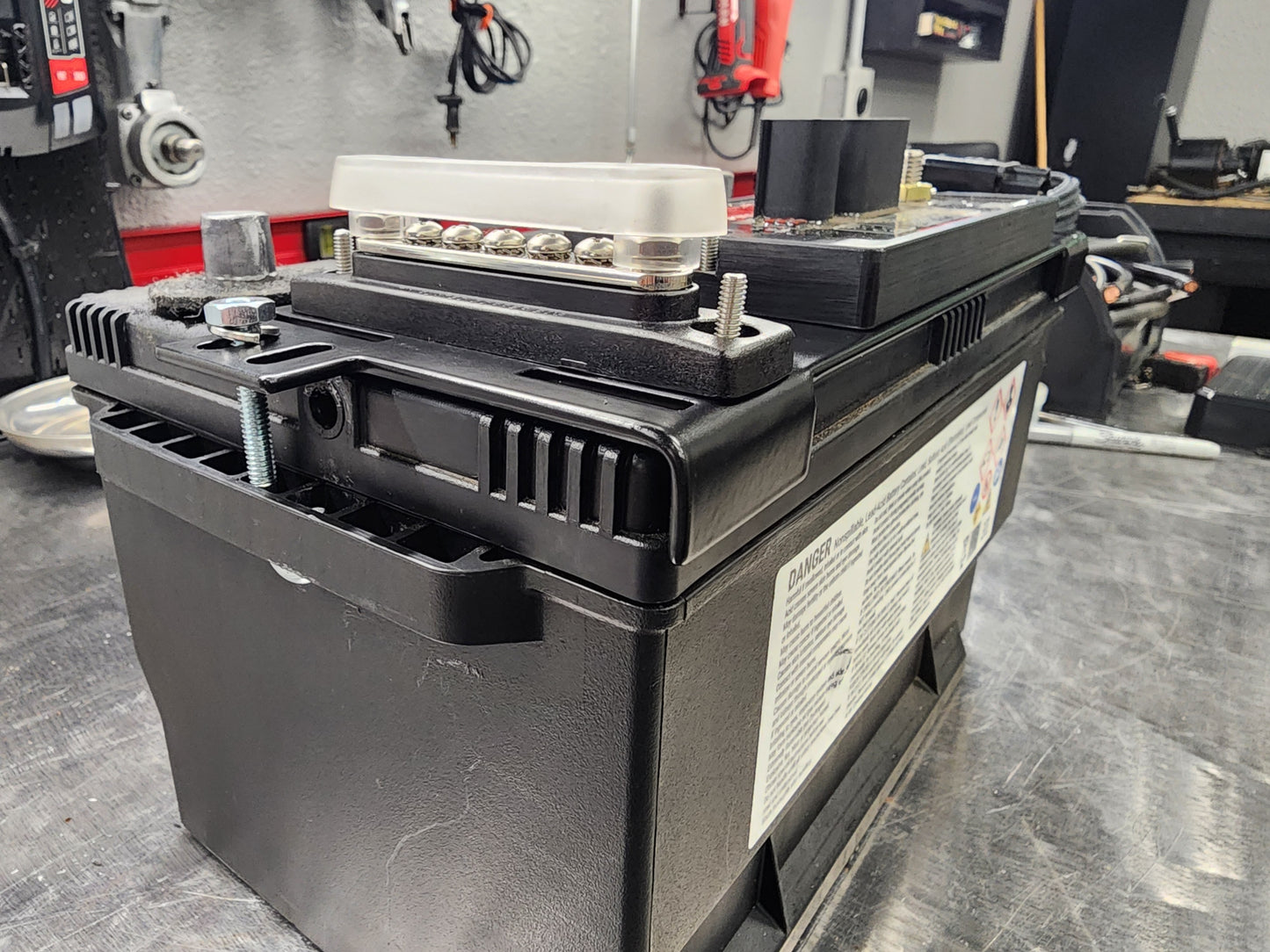 Blue Sea BusBar 5 screws and a cover